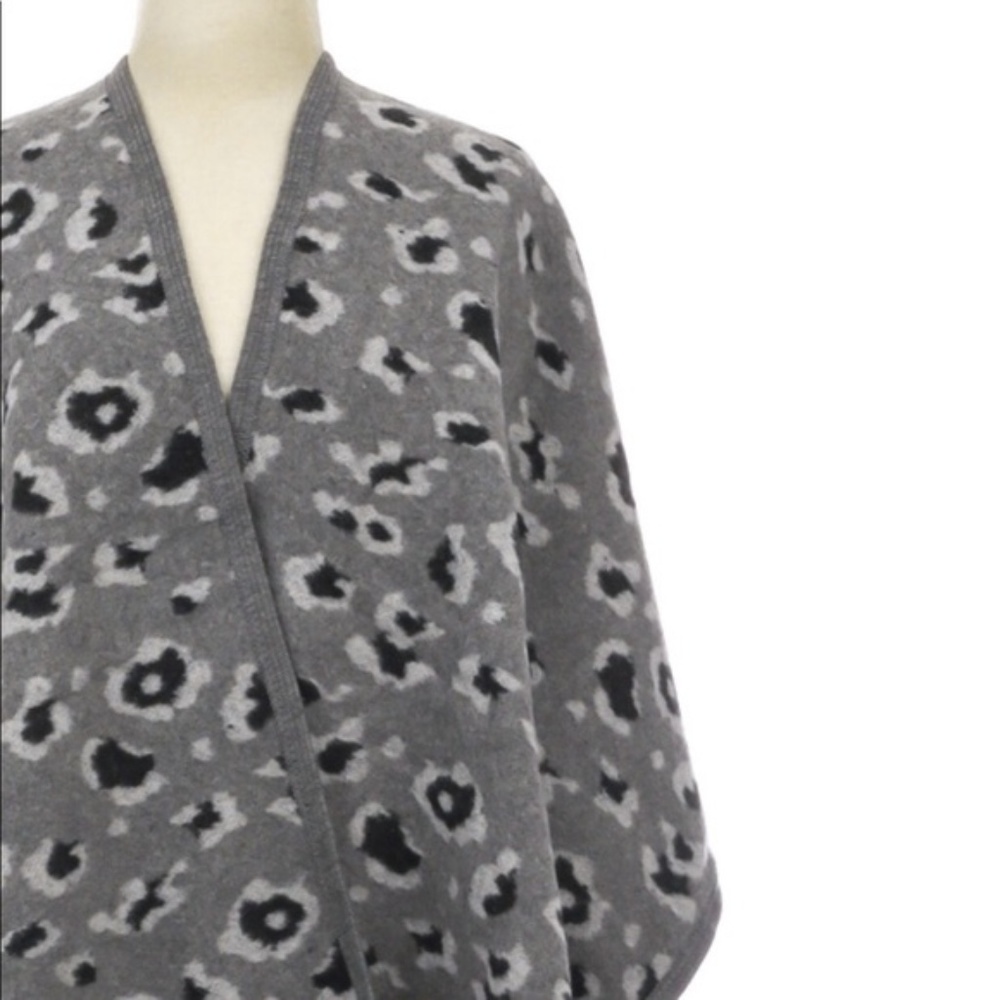 Leopard Print Poncho BOUTIQUE